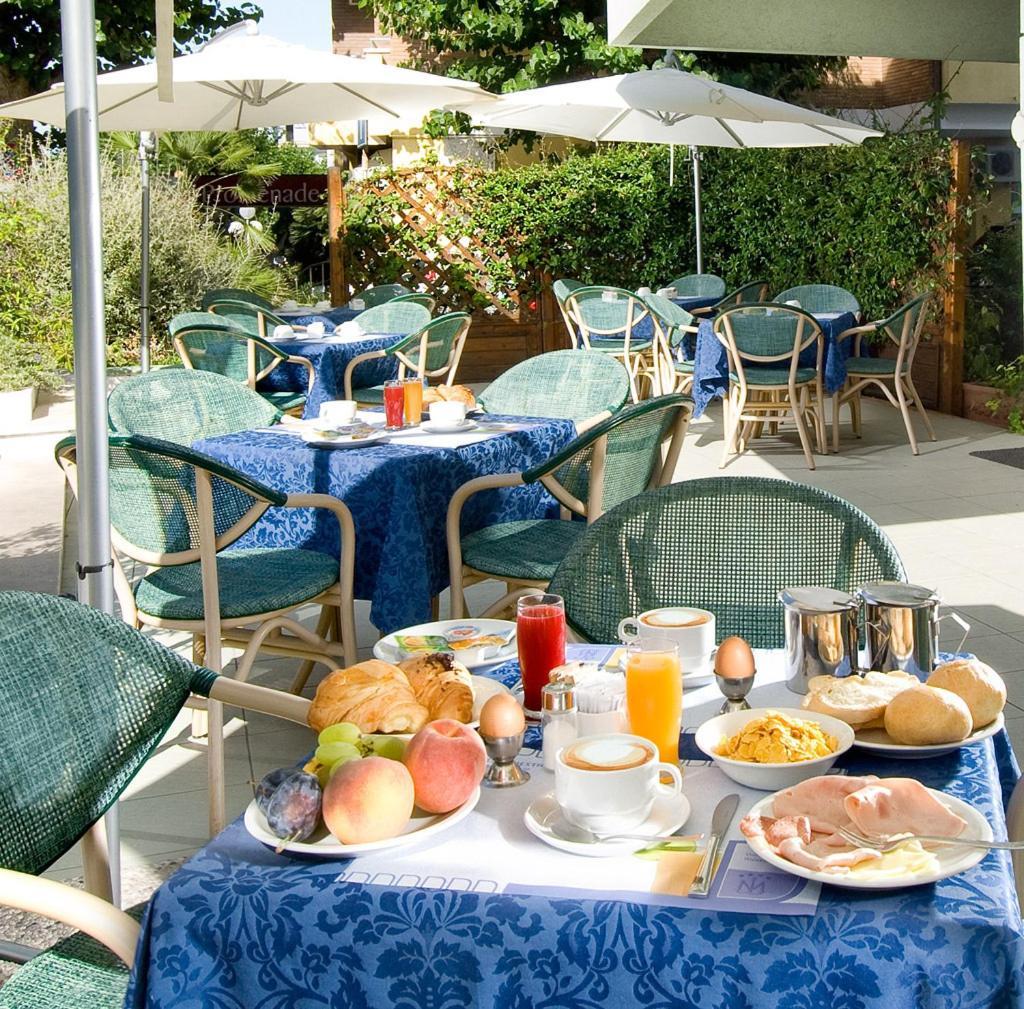 Hotel Majestic Gabicce Mare Ngoại thất bức ảnh